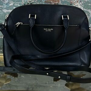 Kate Spade medium leather satchel in black! EUC! Free Kate Spade clutch included